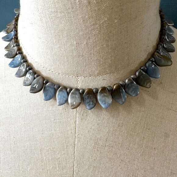 Blue beaded leaf choker necklace - Picture 1 of 11